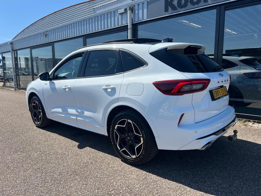 Ford Kuga 2.5 phev 243pk e-cvt st-line , panodak , trekhaak , 2100 kg trekg