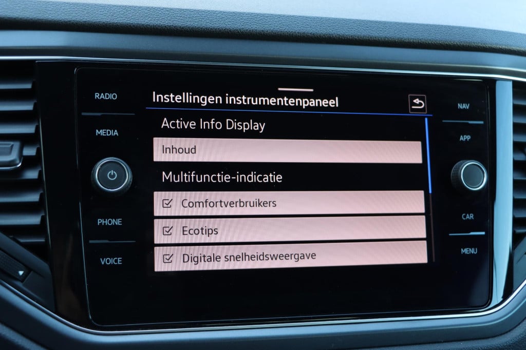 Volkswagen T-roc cabrio 1.5 tsi r-line 150pk dsg7