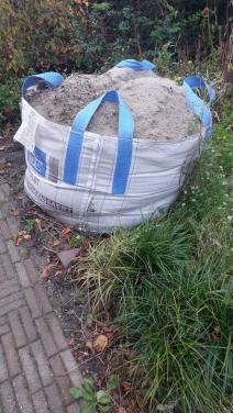 Grastis ophalen 1/2 m2 plaatzand