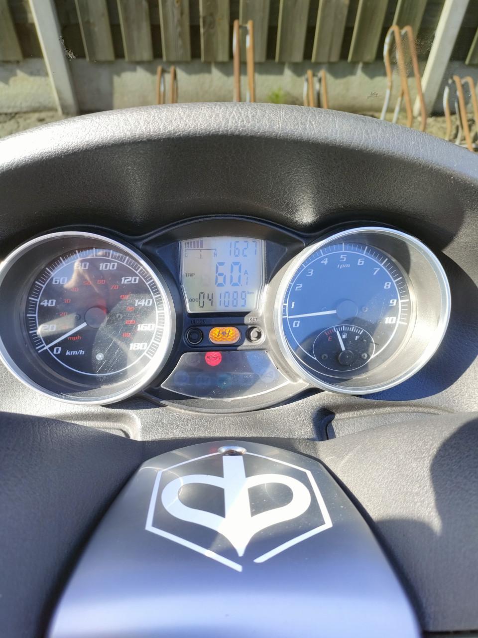 Piaggio MP3 motorscooter 400 CC