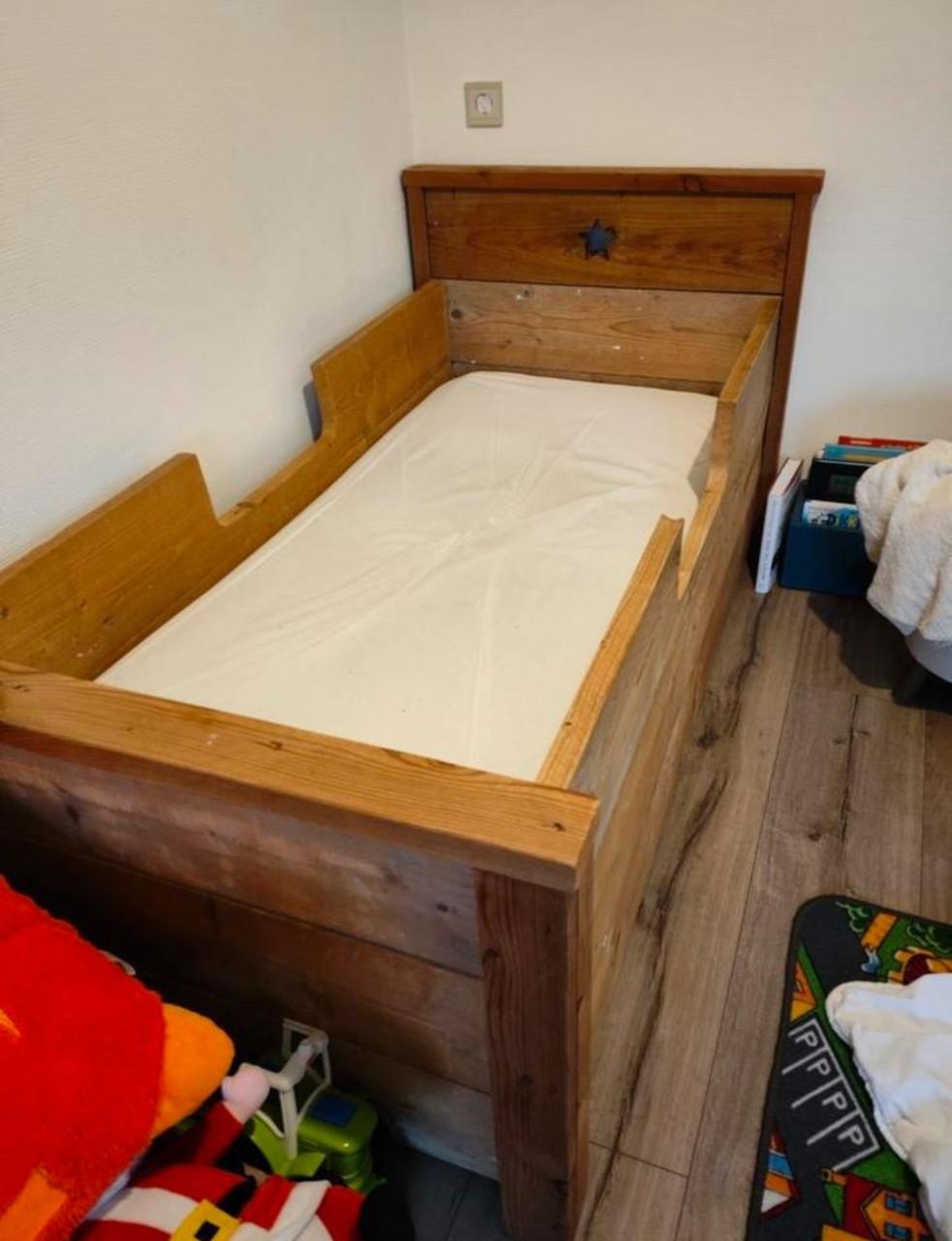 Peuterbed steigerhout