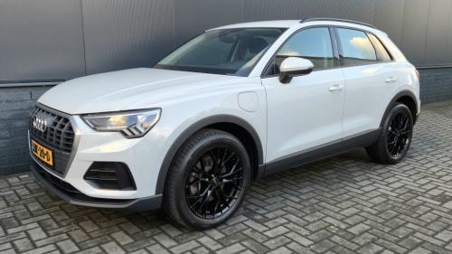 Audi Q3 45 tfsi e edition