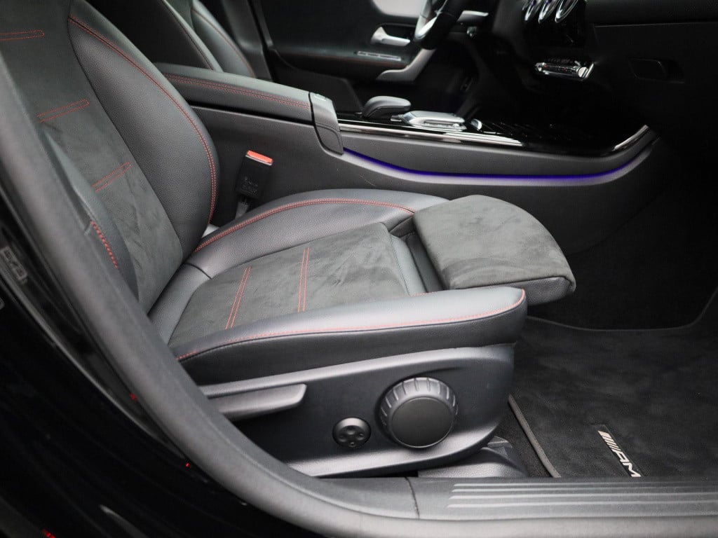 Mercedes-Benz A-Klasse 180 business solution amg | automaat | lmv | sfeer v