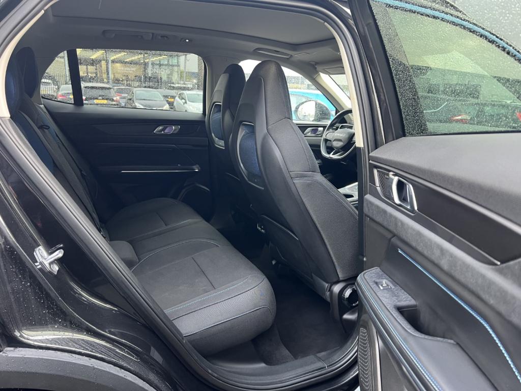 Lynk & Co 01 1.5 261pk plug in hybrid , pano dak , 360gr camera , adaptive 