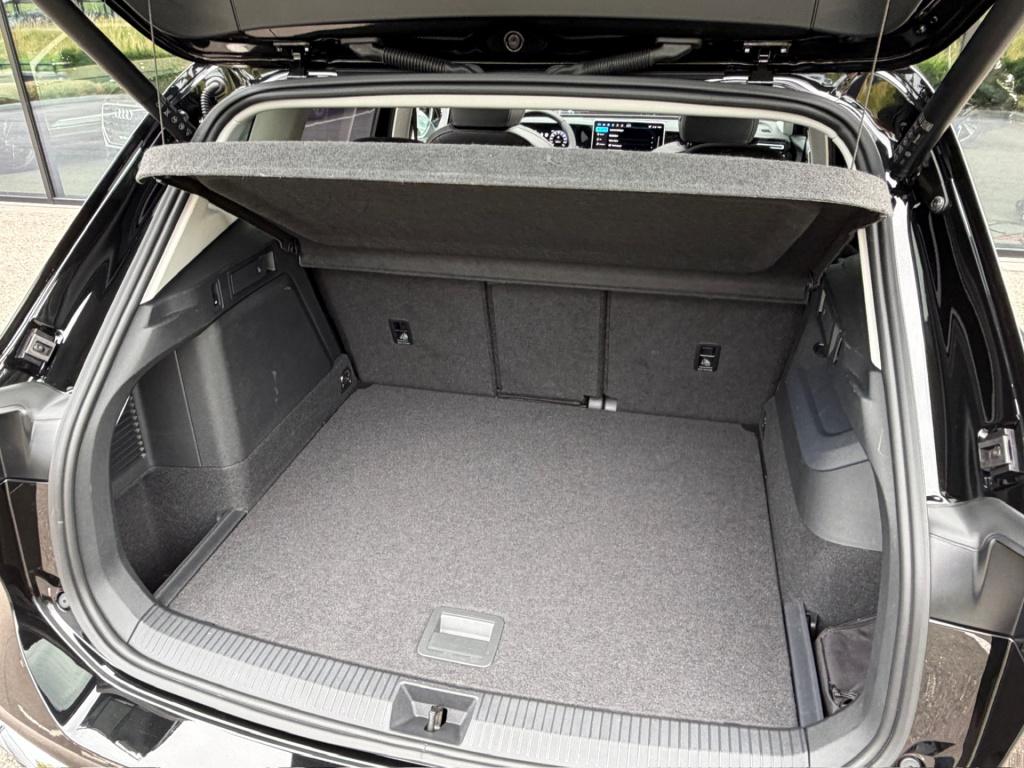 Volkswagen Tiguan 1.5 ehybrid elegance 204pk | trekhaak | 20 inch | 360 cam