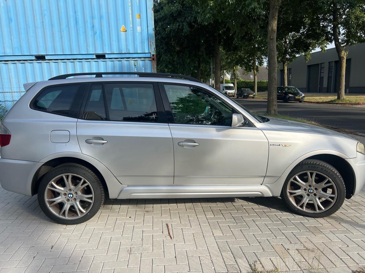 BMW X3 2.5si High Executive pano/automaat