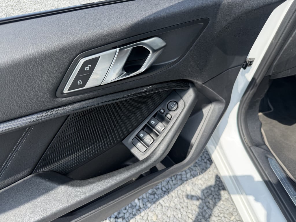 BMW 1 Serie 118i 140pk executive sportline 5-drs