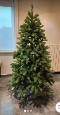 Zgan natuurgetrouwe kerstboom koopje!