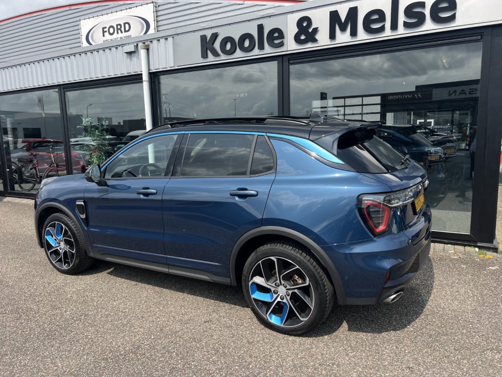 Lynk & Co 01 1.5 261pk plug in hybrid , pano dak , 360gr camera , car play 