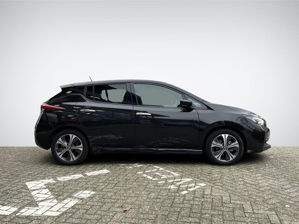 Nissan Leaf n-connecta 40 kwh | navigatie | 360° camera | apple carplay/and