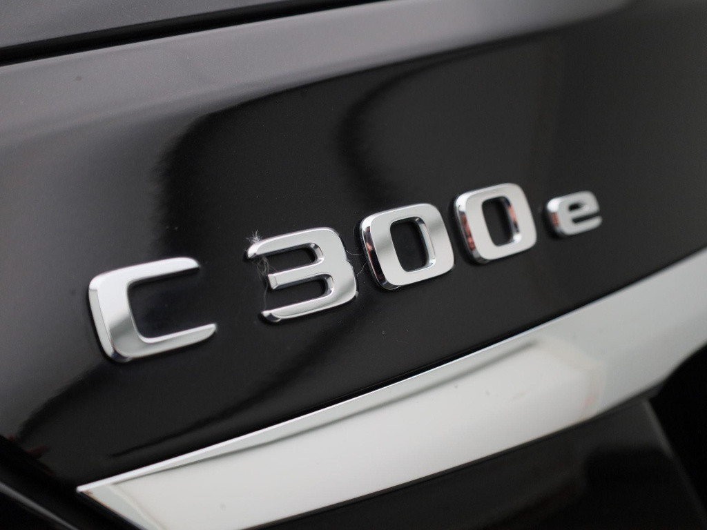 Mercedes-Benz C-Klasse 300 e business solution amg limited | automaat | pan