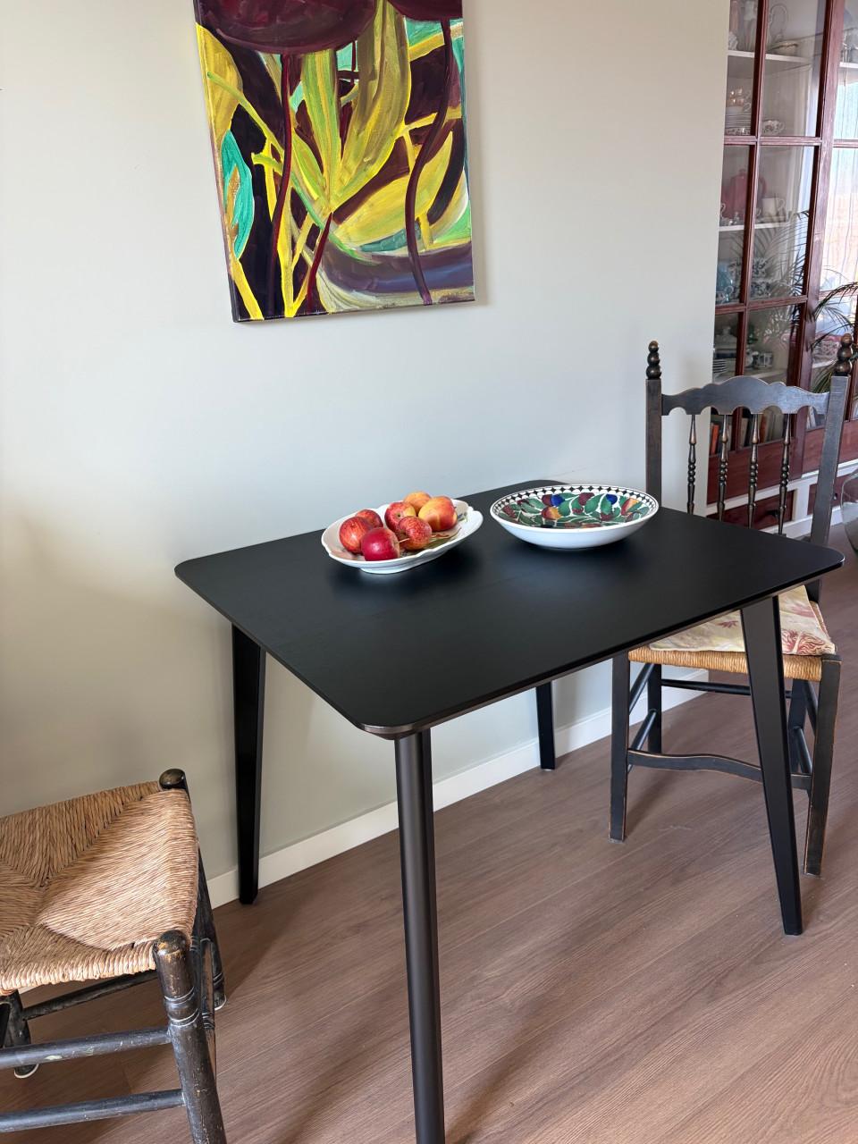 Tafel essenfineer in nieuwstaat