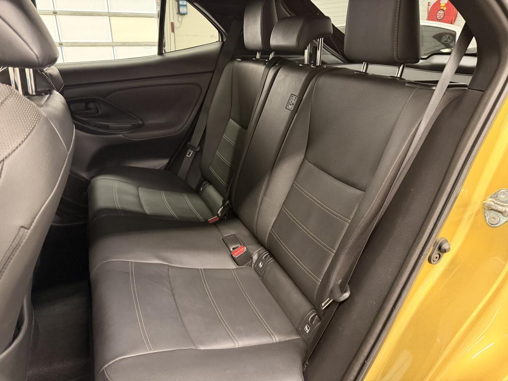 Toyota Yaris Cross 1.5 hybrid launch edition| jbl |hud| awd| stoelverw+stuu