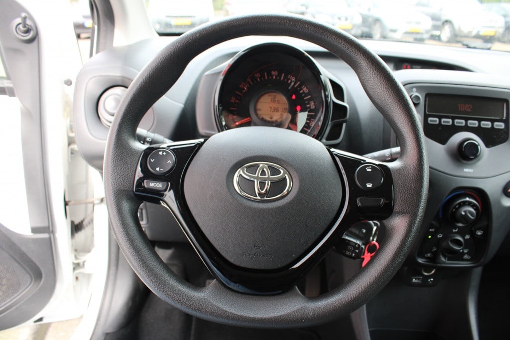 Toyota Aygo 1.0 vvt-i x-fun