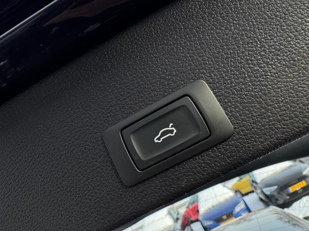 Audi Q2 1.5 tfsi *s edition . virtual * camera * black pack