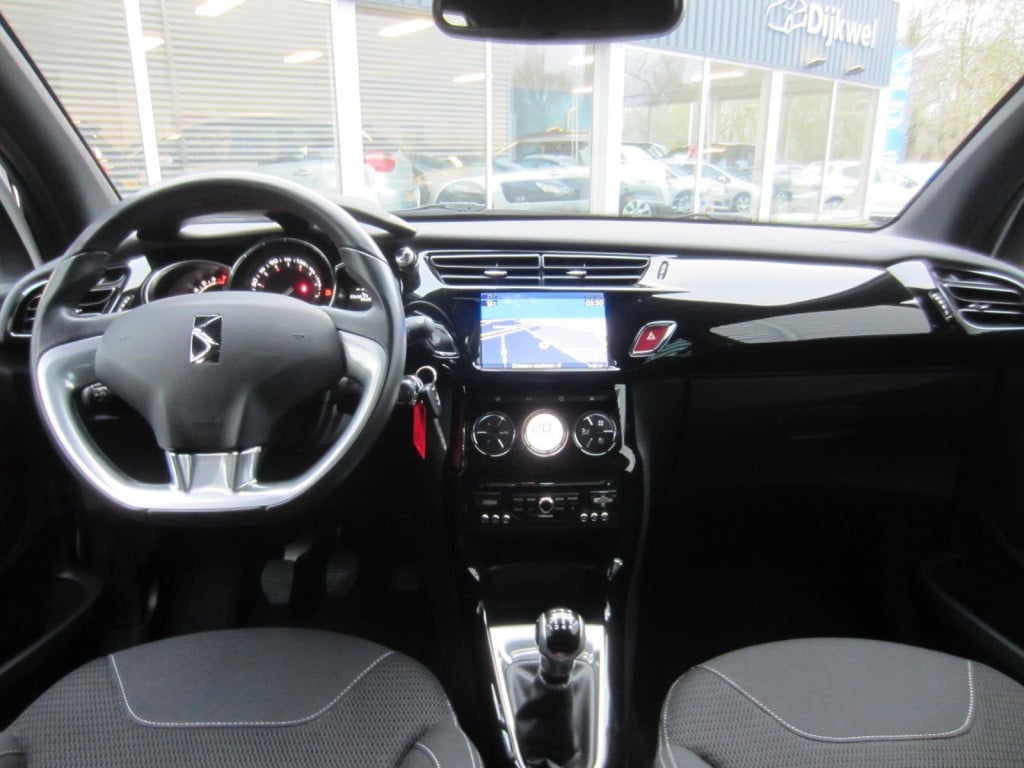 Citroen DS3 1.2 vti so chic clima/nav/park