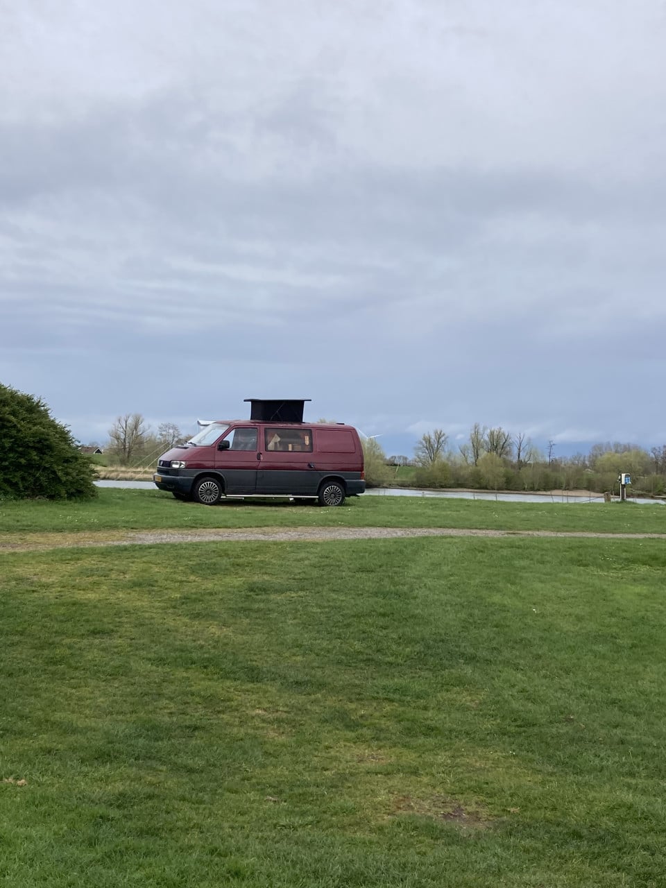 Volkswagen buscamper T4 1.9 diesel (NIEUWE APK BIJ VERKOOP)