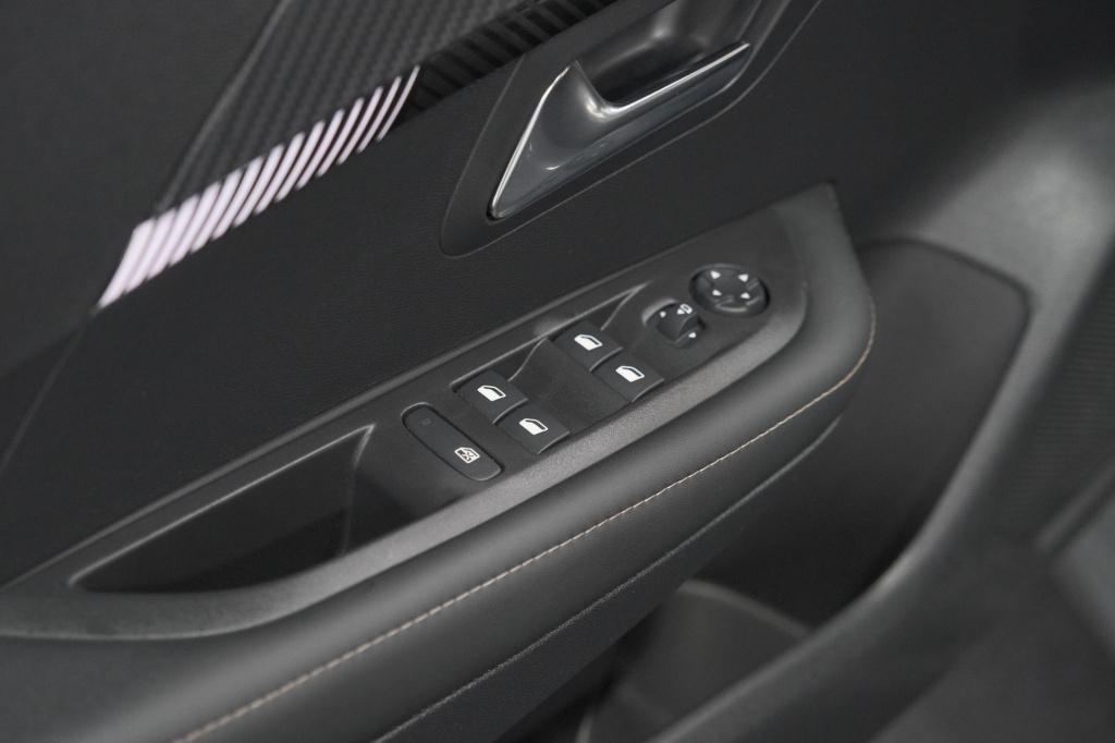 Peugeot 208 puretech 100 allure | gris selenium | apple carplay | parkeerse