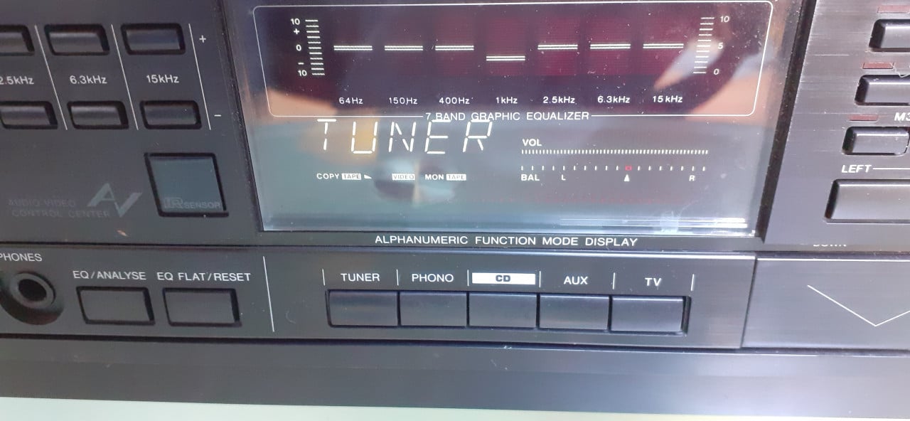 Versterker philipsFA777 2x 50 watt met eqalizer
