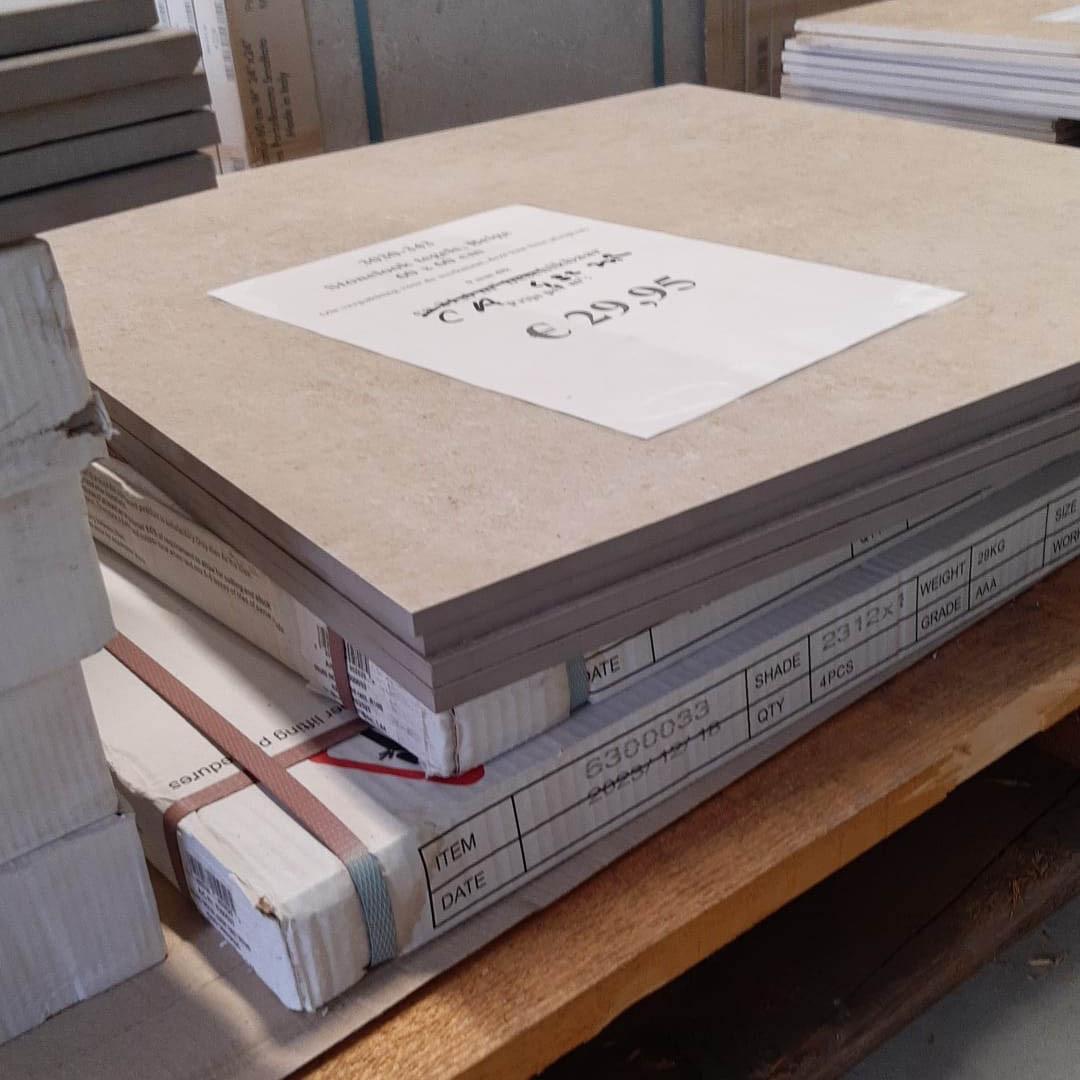 3030-343 ca 11,24 m² Stonelook tegels 60x60 cm, zandkleur, per m²