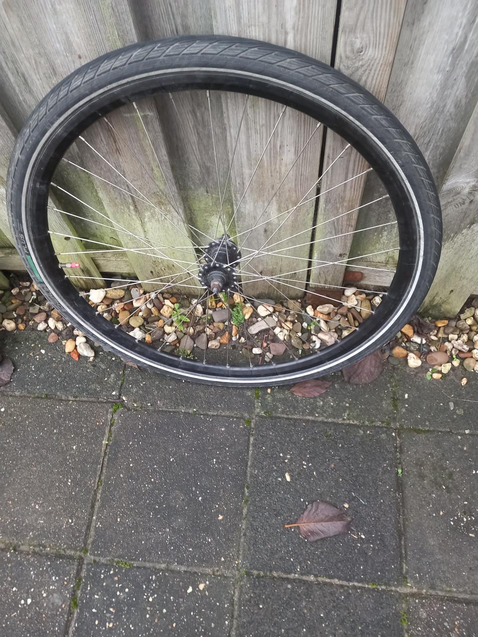 Diverse 28 inch wielen