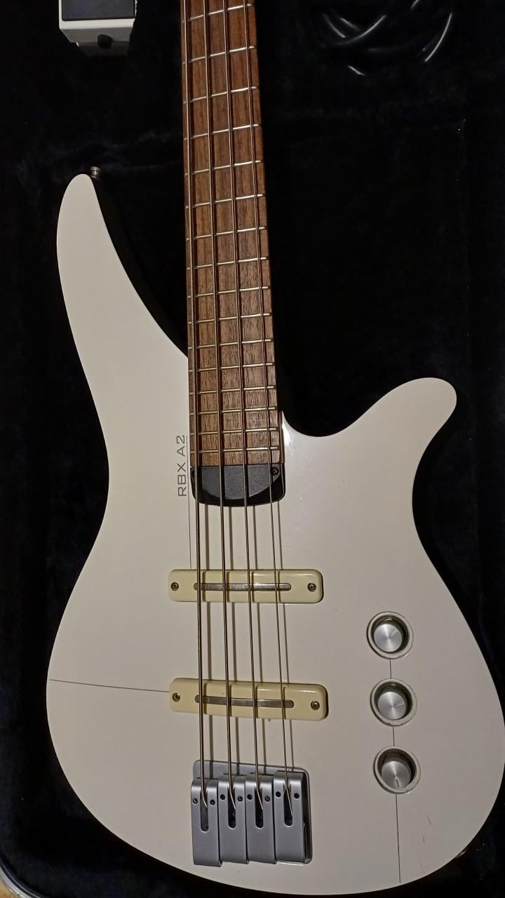 Basgitaar Yamaha RBX A2