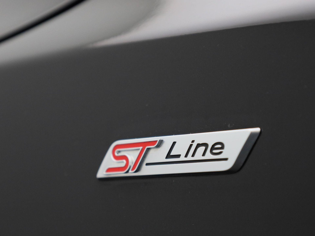 Ford Focus st line | automaat | climate control | cruise control | winterpa