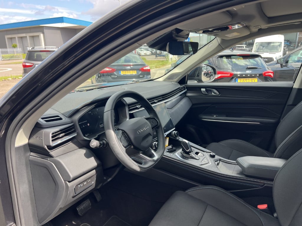 Lynk & Co 01 1.5 261pk phev plug in hybrid ,trekhaak , pano dak,car play