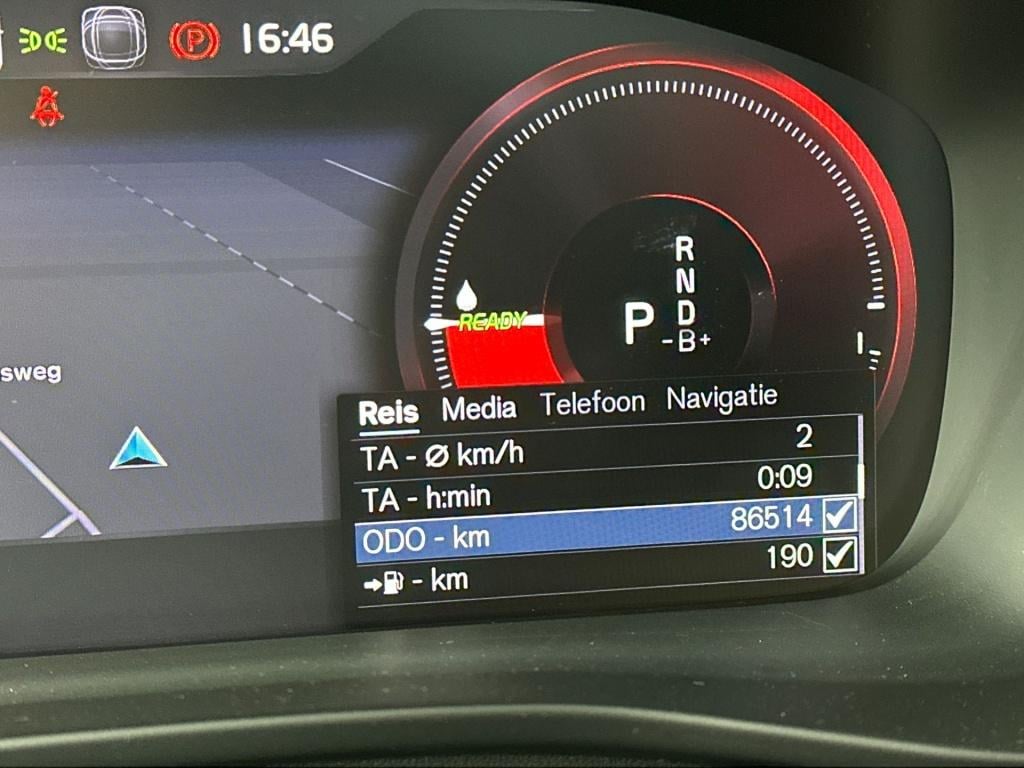 Volvo XC40 t5 262pk recharge ultimate dark | adap.cruise| panodak| trekhaak