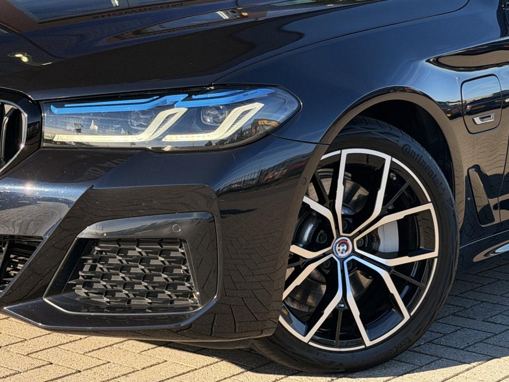 BMW 5 Serie touring 530e xdrive m-sport | soh 95% | acc | elek. trekhaak | 
