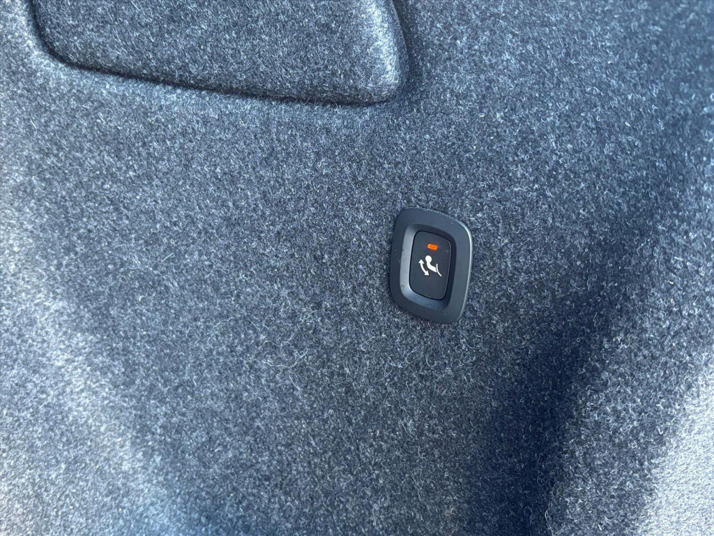 Volvo XC40 t4 twin engine 211pk geartronic r-design| carplay| alcantara| na