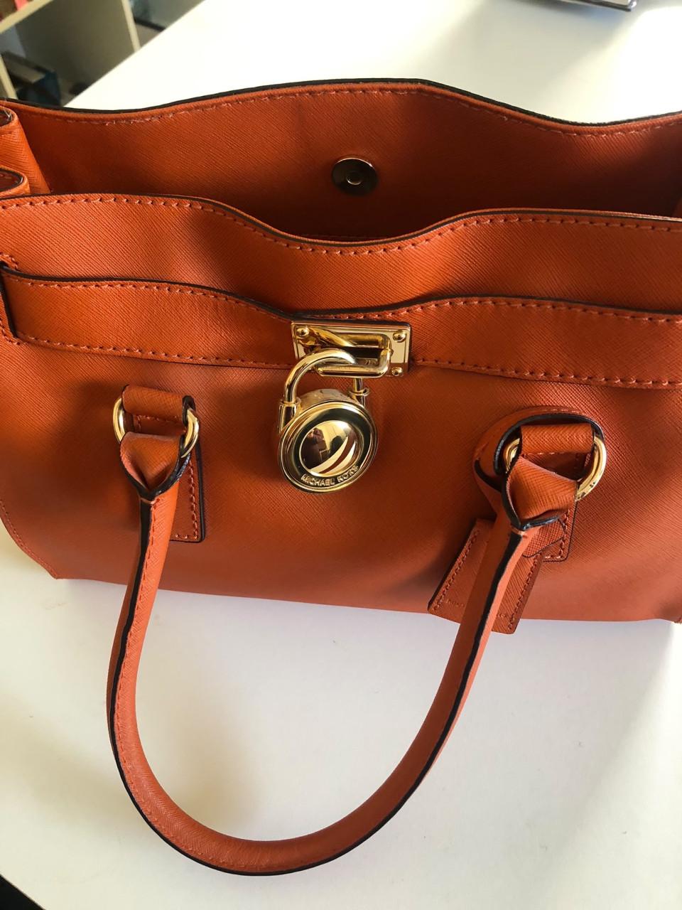 Michael Kors damestas