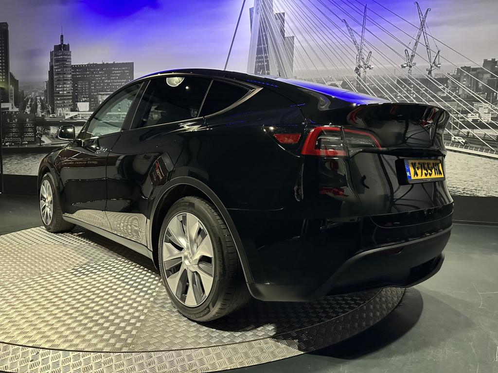 Tesla Model Y rwd 58 kwh *origineel nl*trekhaak*pano*