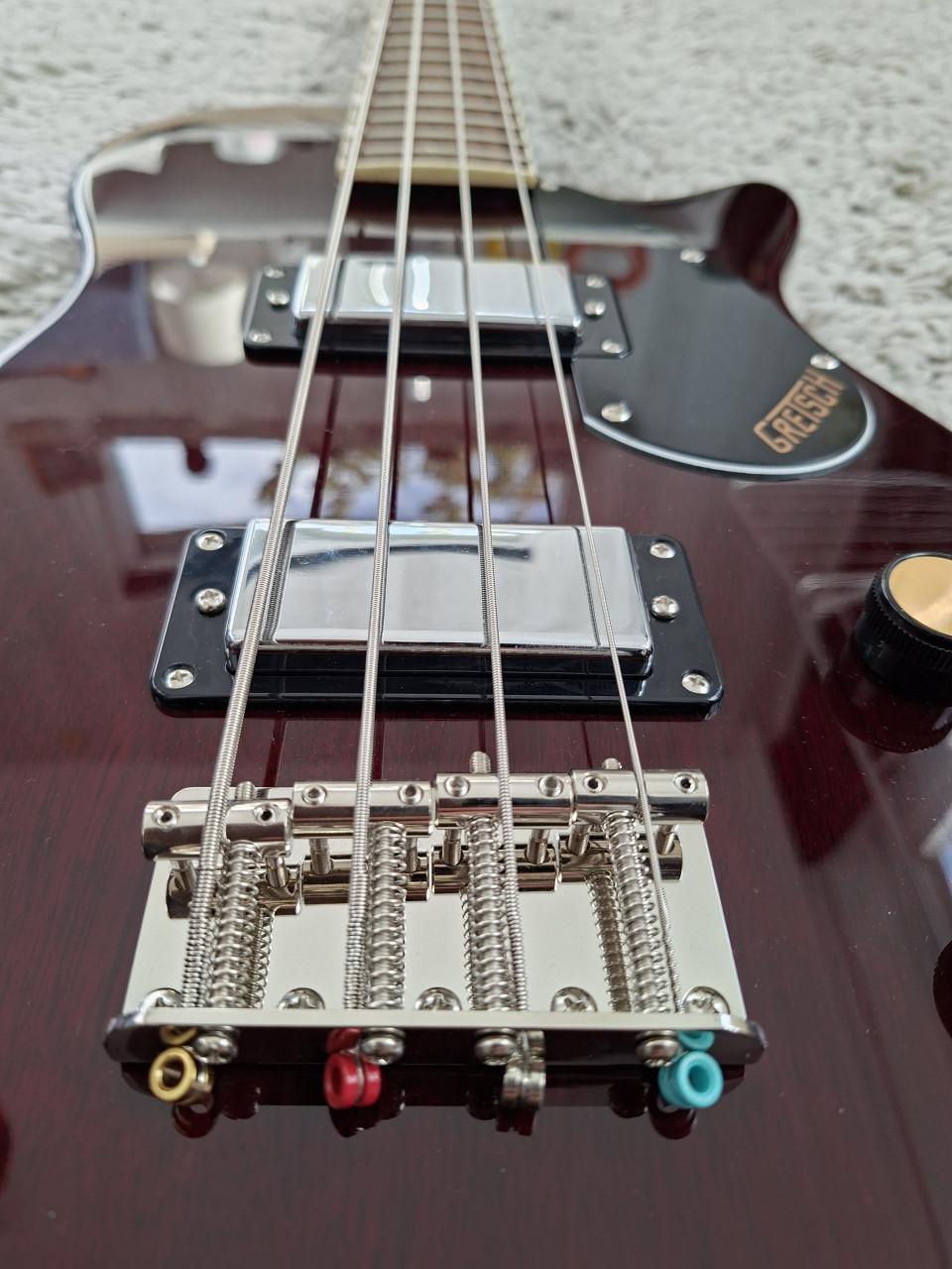 Gretsch Streamliner Jet Club Bass Walnut Stain met koffer z.g.a.n.
