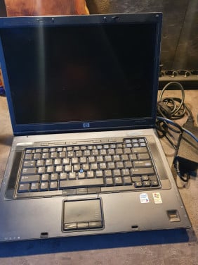 Mooie werkende vintage laptop/notebook HP anatel model zie foto's