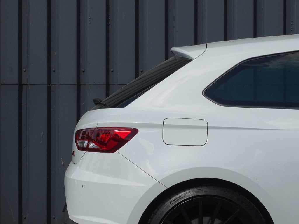 Seat Leon sc 2.0 tsi cupra 280 | pano | stoelverwarming | navi