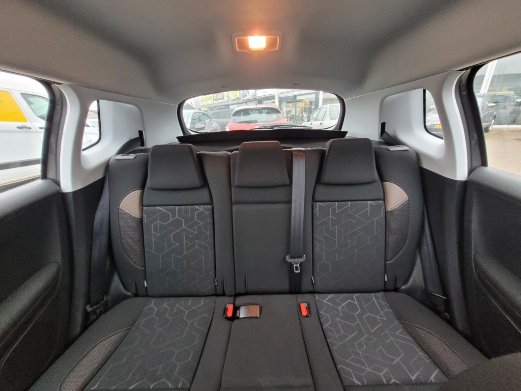 Peugeot 2008 1.2 puretech urban cross