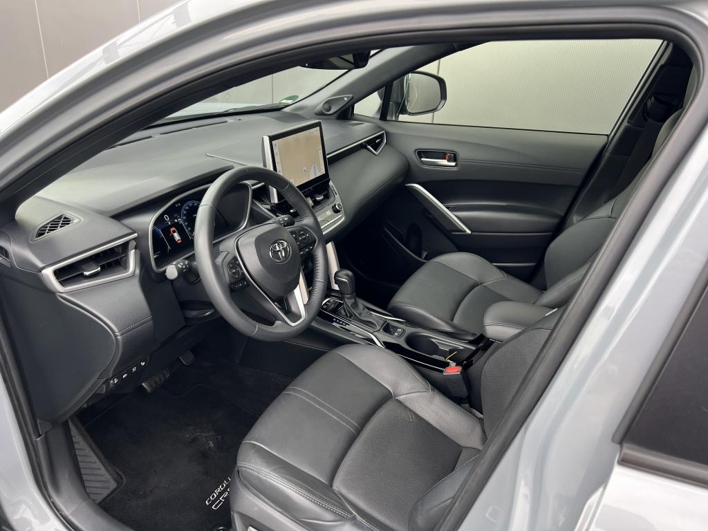Toyota Corolla Cross 2.0 hp hybrid lau.ed