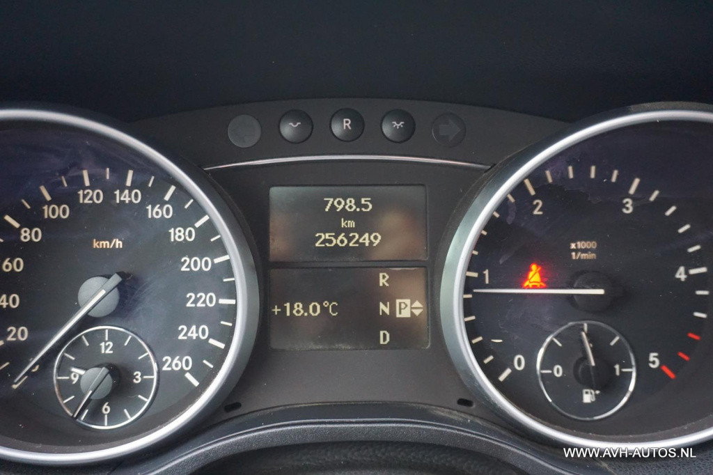 Mercedes-Benz ML-klasse 320 cdi automaat van, grijs kenteken!!