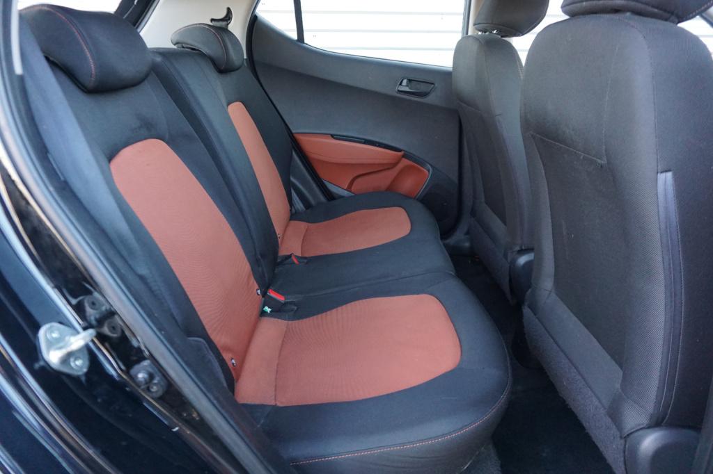 Hyundai I 10 1.0i i-motion comfort plus airco / elektr. ramen / nap