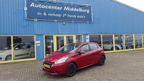Peugeot 208 1.2 VTI Active 5deurs bj:2013 airco navigatie i.z.g.st
