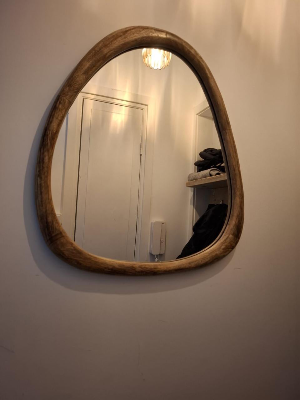 Mooie houten spiegel