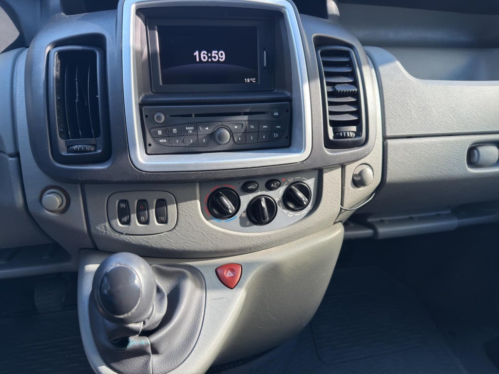 Renault Trafic 2.0 dci t29 l1h1 3 zits airco cruise navi
