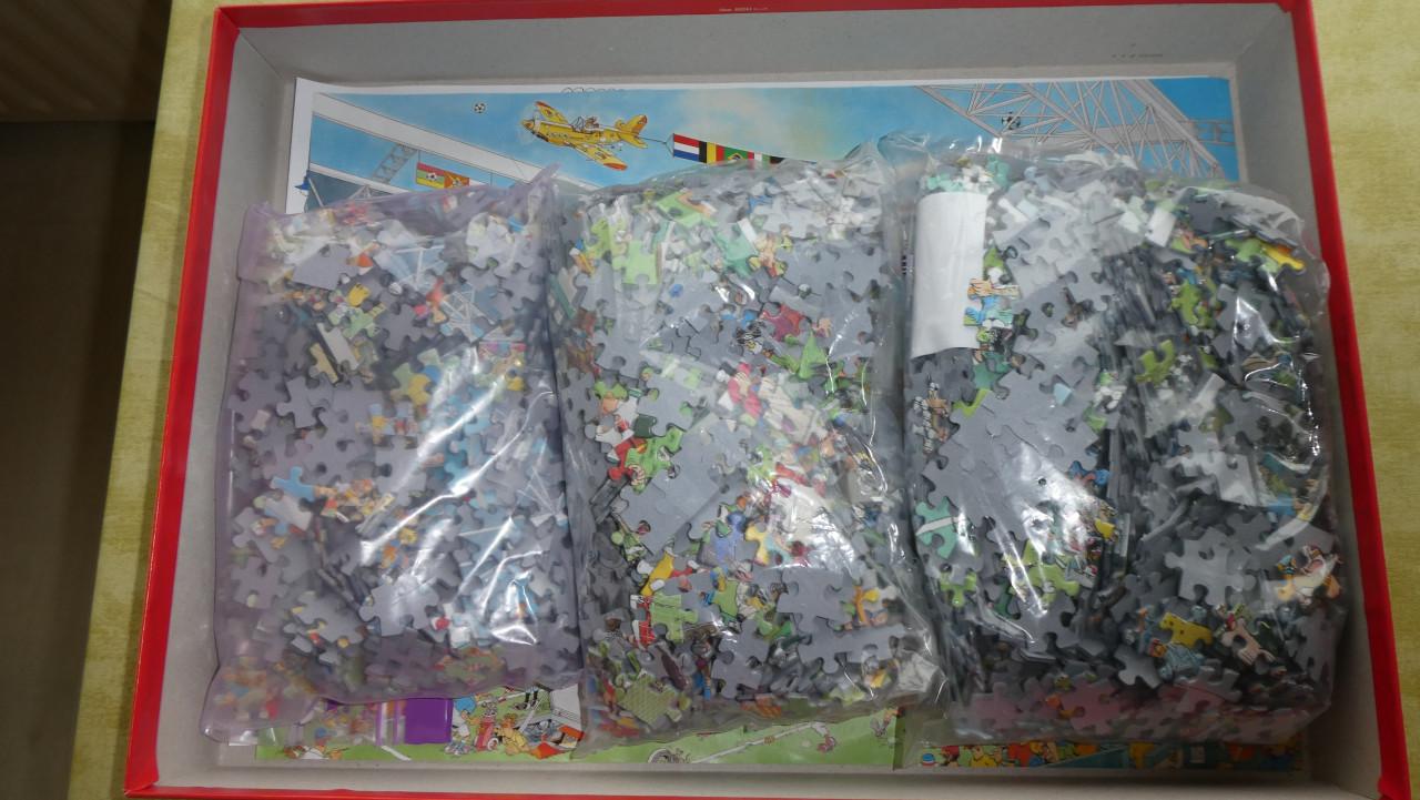 Jan van Haasteren puzzels (voetbal gekte)