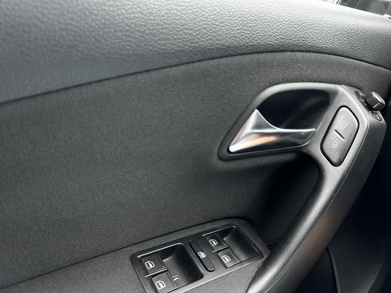 Volkswagen Polo 1.4-16V Comfortline/APK/AIRCO/BLUETOOTH/NAVI