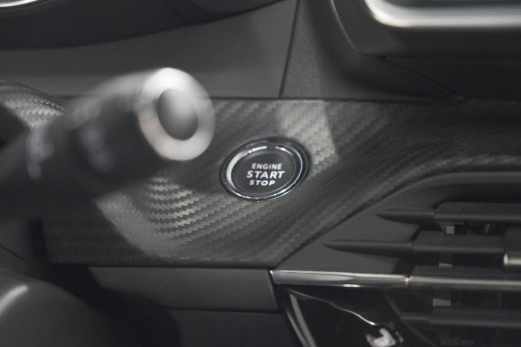 Peugeot E-2008 ev gt 50 kwh | 3 fase | trekhaak | panoramadak | adaptieve c