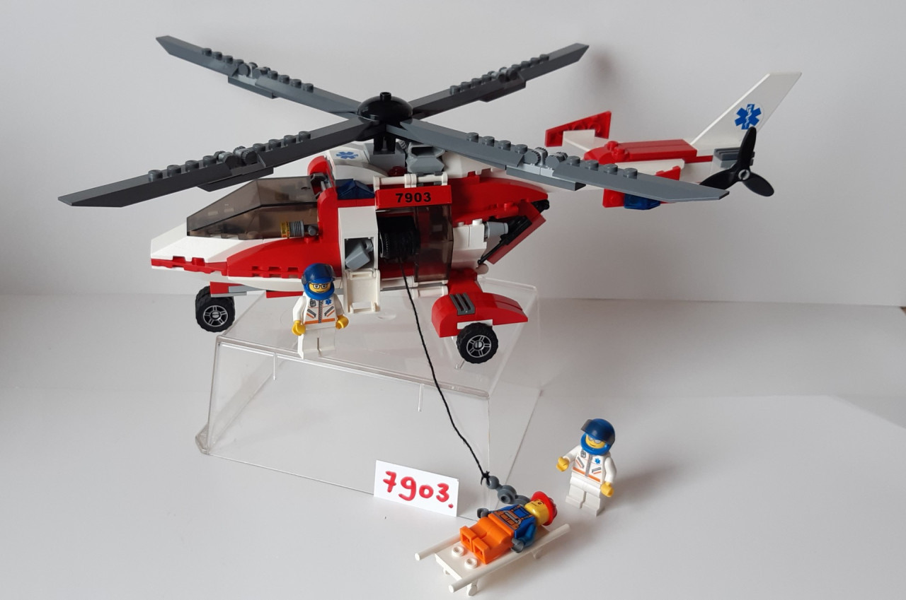 Lego City 7903:  ziekenhuis reddingshelikopter en 3 minifiguren