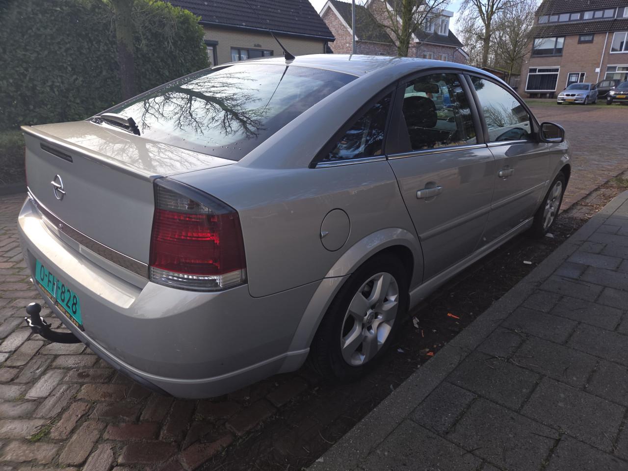 Opel vectra gts 1.8 16v