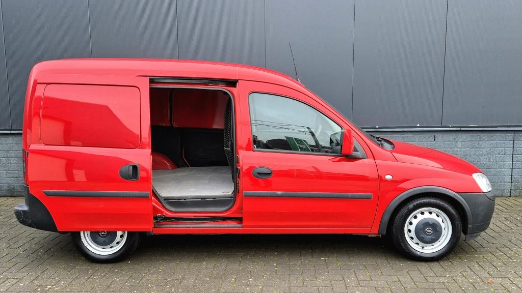 Opel Combo 1.4-16v comfort 1.4-16v | 2x zijschuifdeur | achterklep | trekha