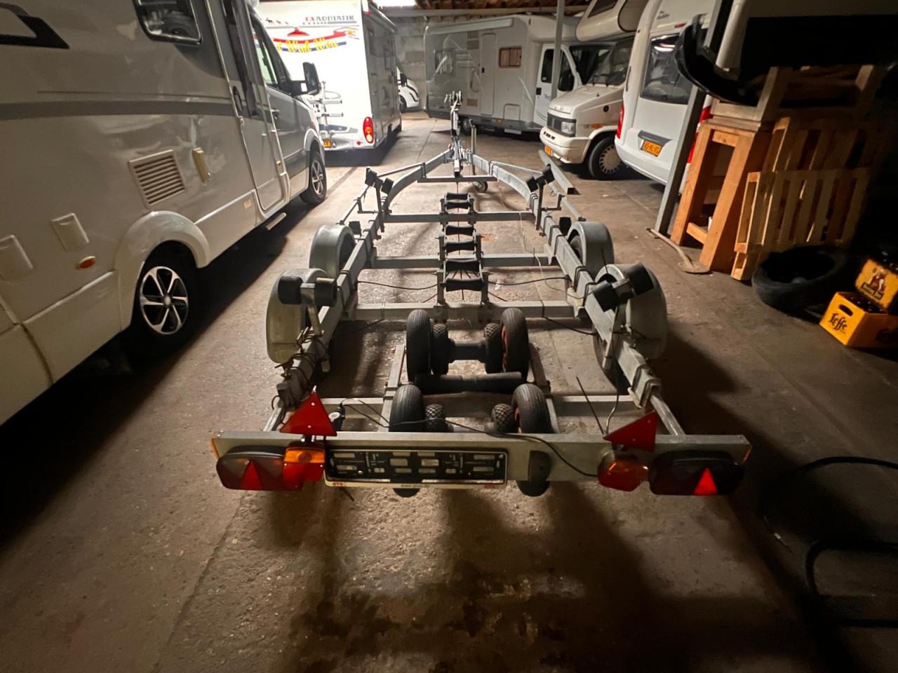 Boottrailer tandemasser kalf trailers 2007